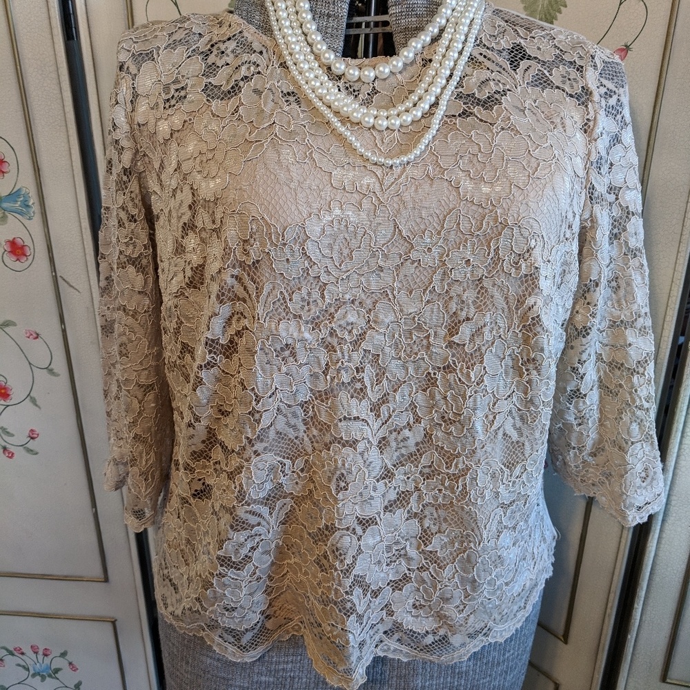Women's plus top